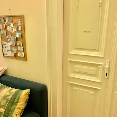 Jazzy Vibes Parliament Rooms And Ensuites-2